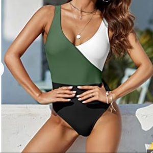 Chic One Piece Wrap Design High Waisted Color Block Swimsuit, Size Medium, NWOT